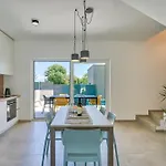 빌라 Coastal Charm With Private Pool Ližnjan