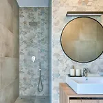 Coastal Charm With Private Pool * Ližnjan