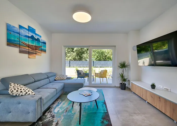 Vila Coastal Charm With Private Pool *