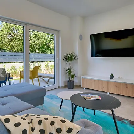 빌라 Coastal Charm With Private Pool