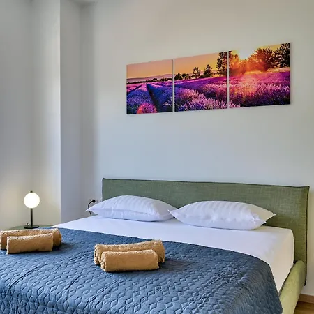 Coastal Charm With Private Pool Liznjan